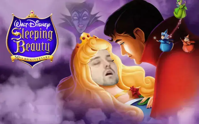 פיגוע פוטושופ נרדם בעבודה (צילום מסך) פיגוע פוטושופ נרדם בעבודה (צילום מסך)