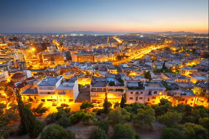 אתונה מגבעת פילופאפו (ShutterStock) אתונה מגבעת פילופאפו (ShutterStock)