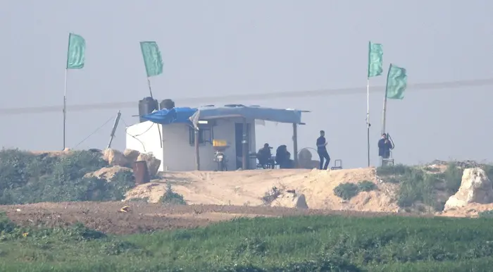 מוצב צה"ל בקרבת גדר המערכת בגבול עזה, פברואר 2016 (ראובן קסטרו) מוצב צה"ל בקרבת גדר המערכת בגבול עזה, פברואר 2016 (ראובן קסטרו)