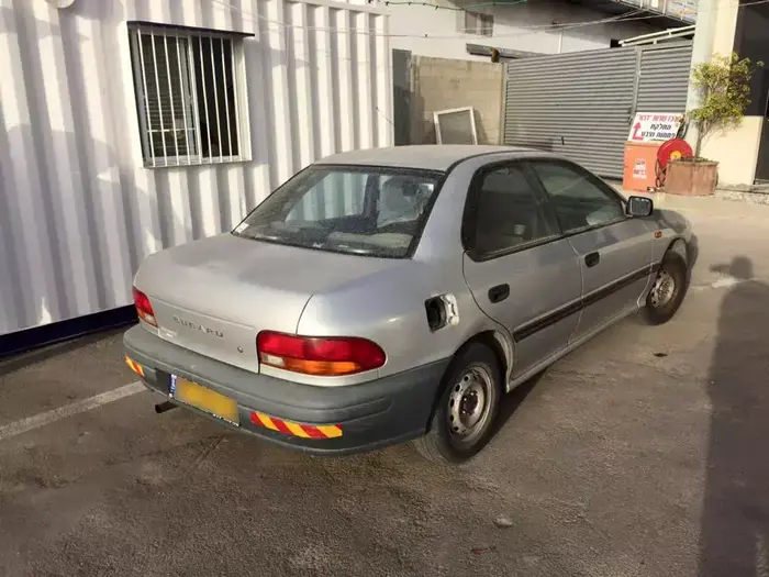 מכונית ישנה (ניר בן טובים , עדי שפרן) מכונית ישנה (ניר בן טובים , עדי שפרן)