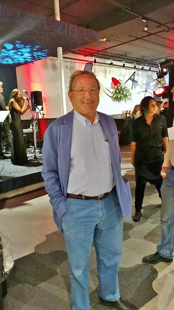 ליאון אדרי (יח"צ , צילום רונית מטיאס) ליאון אדרי (יח"צ , צילום רונית מטיאס)
