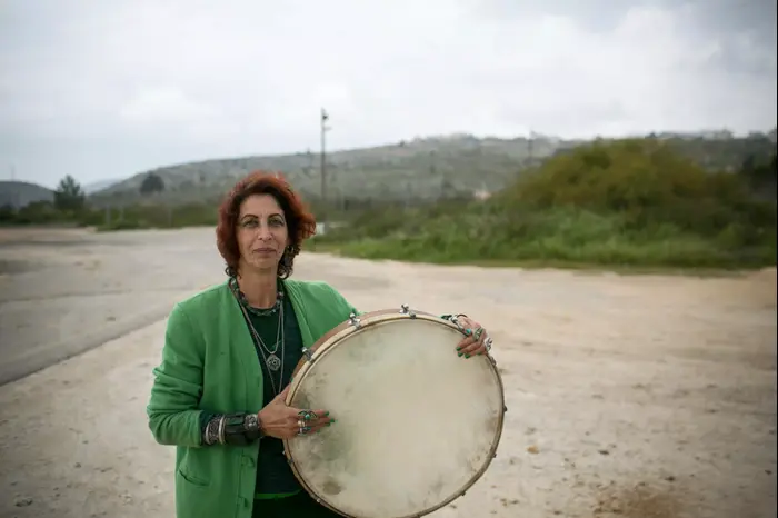 עדלאידע לאות הזדהות עם העציר המנהלי אבו סח'א, כלא עופר. מרץ 2016 (נועם מושקוביץ) עדלאידע לאות הזדהות עם העציר המנהלי אבו סח'א, כלא עופר. מרץ 2016 (נועם מושקוביץ)