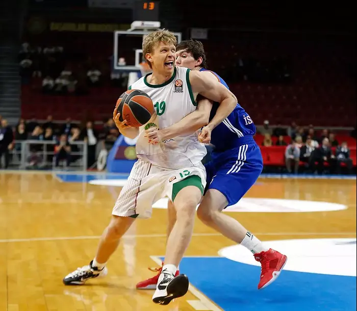מינדאוגאס קוזמינסקאס שחקן מלאגה (GettyImages) מינדאוגאס קוזמינסקאס שחקן מלאגה (GettyImages)