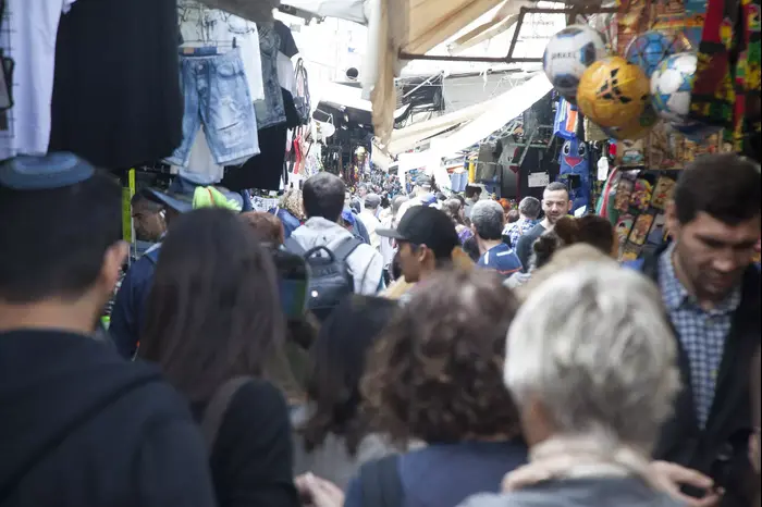 אווירה שוק הכרמל (יח"צ , אפיק גבאי) אווירה שוק הכרמל (יח"צ , אפיק גבאי)