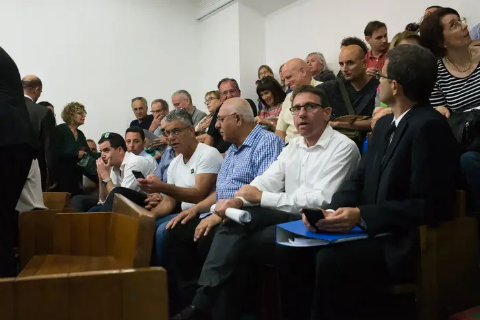 גינדי שרונה (ניב אהרונסון) גינדי שרונה (ניב אהרונסון)