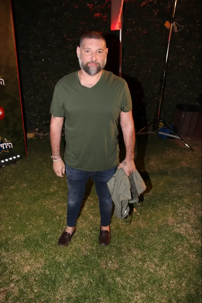 אסף גרניט (מערכת וואלה! NEWS , אור גפן) אסף גרניט (מערכת וואלה! NEWS , אור גפן)
