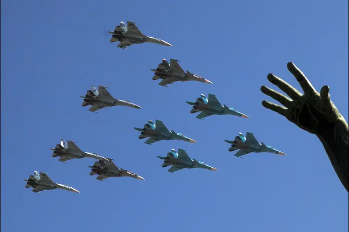 מצעד יום הניצחון השנתי במרכז מוסקבה, מאי 2016 (AP) מצעד יום הניצחון השנתי במרכז מוסקבה, מאי 2016 (AP)