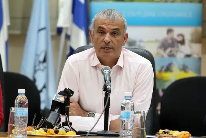 שר האוצר משה כחלון במסיבת עיתונאים במעלות תרשיחא (אדריאן הרבשטיין) שר האוצר משה כחלון במסיבת עיתונאים במעלות תרשיחא (אדריאן הרבשטיין)