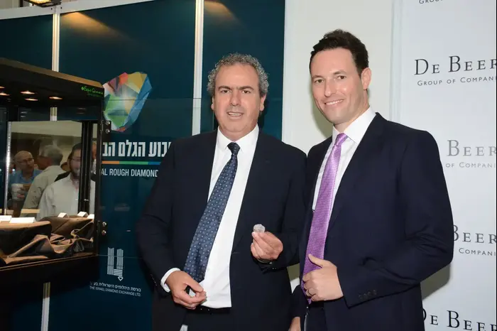 שי שניצר ויורם דבש (יח"צ , קובי פוקס) שי שניצר ויורם דבש (יח"צ , קובי פוקס)