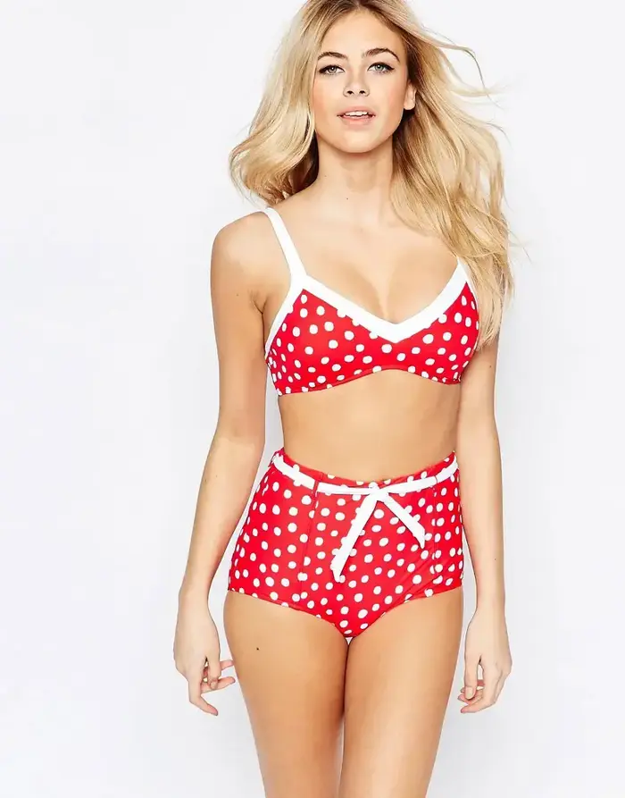 בגד ים ביקיני של אסוס, 53 פאונד (אתר רשמי , asos) בגד ים ביקיני של אסוס, 53 פאונד (אתר רשמי , asos)