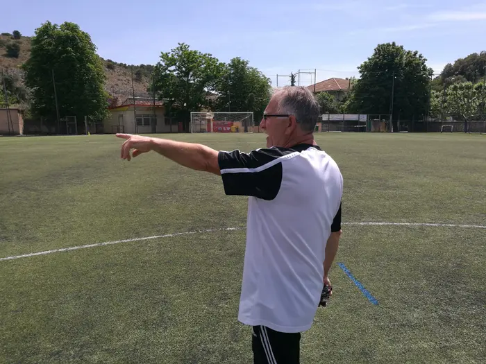 המסע לחיפוש אחר ילדותו של זינדין זידאן (מערכת וואלה! NEWS , אורן יוסיפוביץ) המסע לחיפוש אחר ילדותו של זינדין זידאן (מערכת וואלה! NEWS , אורן יוסיפוביץ)