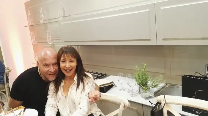 חני נחמיאס ונסטור סנדיק (יח"צ , רונית מטיאס) חני נחמיאס ונסטור סנדיק (יח"צ , רונית מטיאס)