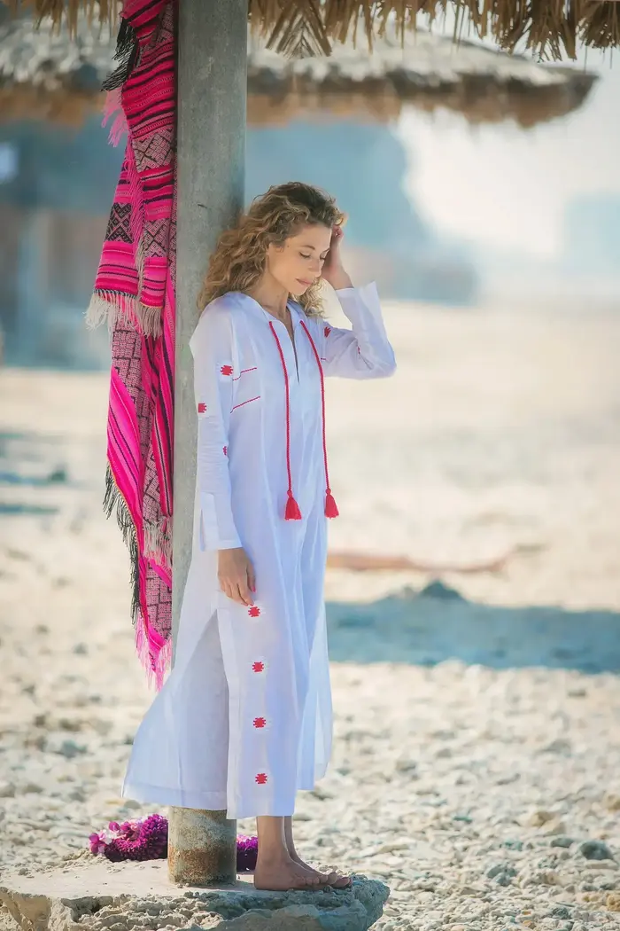 גלביה של מותג "גלביה", קיץ 16, מחיר: 790 שקלים (מערכת וואלה! NEWS , עדי הלמן) גלביה של מותג "גלביה", קיץ 16, מחיר: 790 שקלים (מערכת וואלה! NEWS , עדי הלמן)