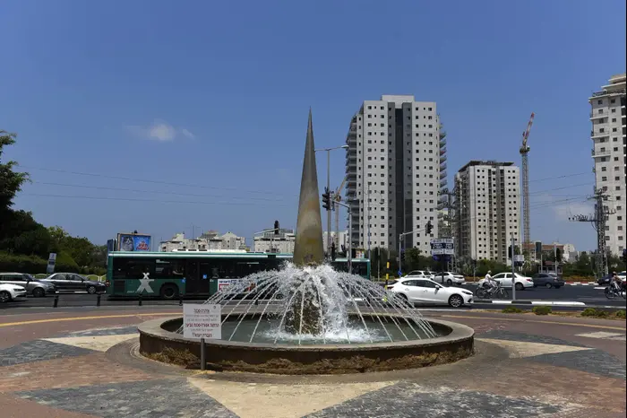 פארק ערים תאומות, ראשון לציון. אוגוסט 2016 (ראובן קסטרו)