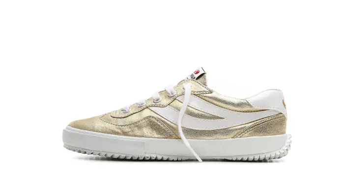 סניקרס של superga, מחיר 399 שקלים (יח"צ) סניקרס של superga, מחיר 399 שקלים (יח"צ)