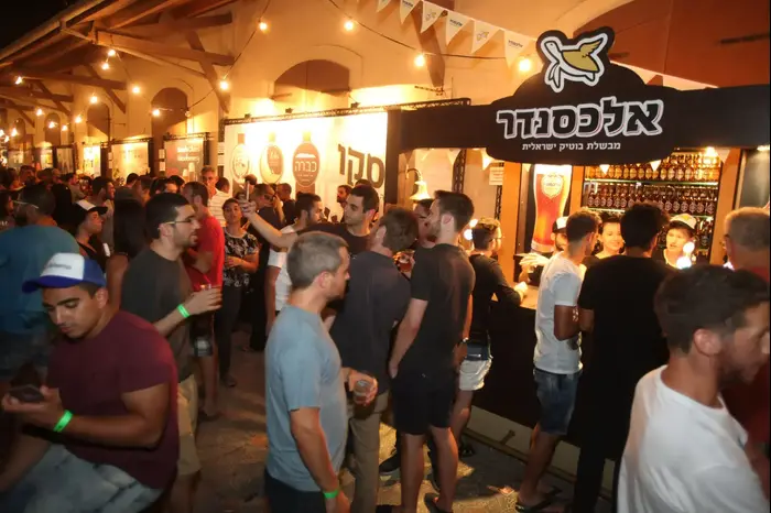 תערוכת הבירות בירס (יח"צ , דיויד סילברמן) תערוכת הבירות בירס (יח"צ , דיויד סילברמן)