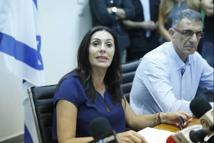 שרת התרבות מירי רגב במסיבת עיתונאים לאחר טקס פרסי אופיר (מגד גוזני) שרת התרבות מירי רגב במסיבת עיתונאים לאחר טקס פרסי אופיר (מגד גוזני)