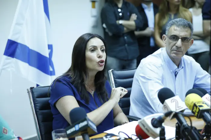 שרת התרבות מירי רגב במסיבת עיתונאים לאחר טקס פרסי אופיר (מגד גוזני) שרת התרבות מירי רגב במסיבת עיתונאים לאחר טקס פרסי אופיר (מגד גוזני)