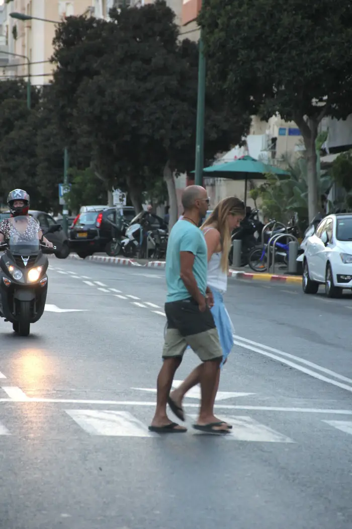 אלי פיניש (ניר פקין) אלי פיניש (ניר פקין)