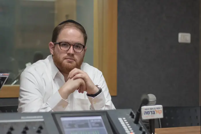 ארי המניק (יח"צ) ארי המניק (יח"צ)