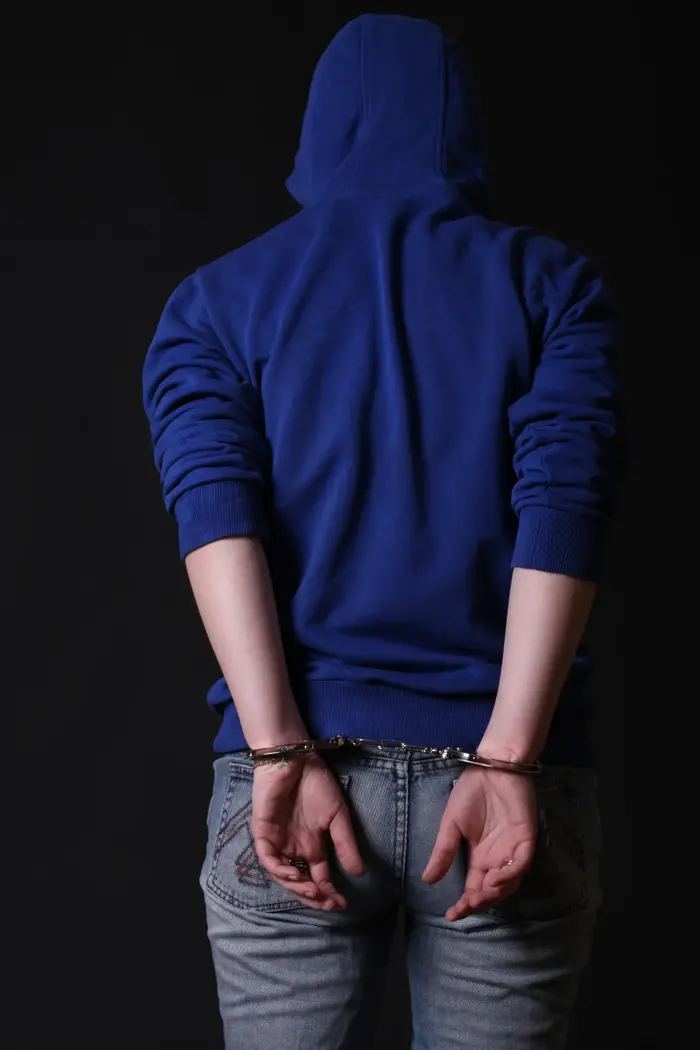 אילוסטרציה לילד באזיקים (ShutterStock) אילוסטרציה לילד באזיקים (ShutterStock)