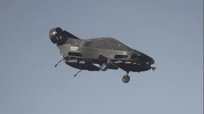 מכונית מעופפת אייר מיול (צילום מסך) מכונית מעופפת אייר מיול (צילום מסך)