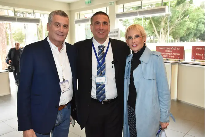 ישראלה וגיל שטיר וראובן שליסל (יח"צ , צילום אביב חופי)