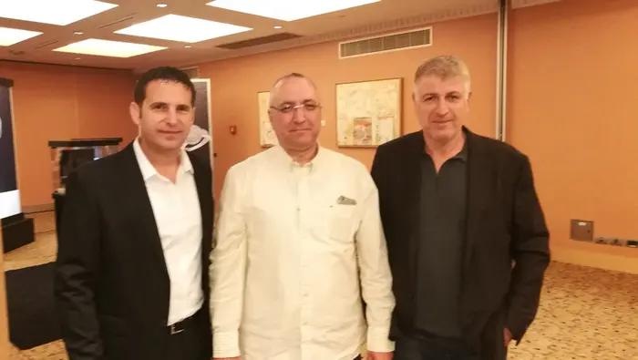 דרורי חכם, יוסי שלו אלעד לוי (יח"צ , רונית מטיאס)