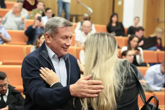 גזר הדין של נוחי דנקנר בפרשת הרצת המניות של ADB בבית המשפט המחוזי בתל אביב, 5 בדצמבר 2016 (מור שאולי) גזר הדין של נוחי דנקנר בפרשת הרצת המניות של ADB בבית המשפט המחוזי בתל אביב, 5 בדצמבר 2016 (מור שאולי)