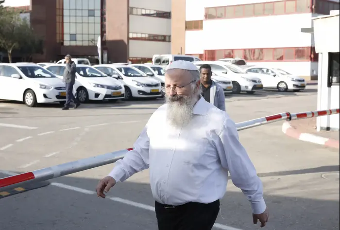 הרב שמואל אליהו, רב העיר צפת. משרדי להב 433 16 בינואר 2017 (מגד גוזני) הרב שמואל אליהו, רב העיר צפת. משרדי להב 433 16 בינואר 2017 (מגד גוזני)