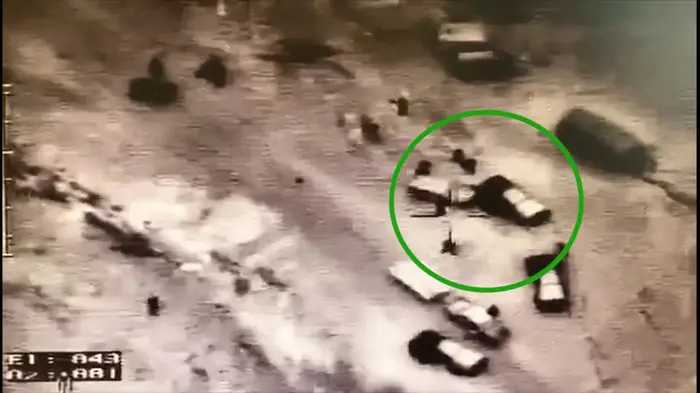 "המחבל מת!": תיעוד רגע אירוע הדריסה וחילופי האש במהלך העימותים בכפר אום אלחירן (מערכת וואלה! NEWS) "המחבל מת!": תיעוד רגע אירוע הדריסה וחילופי האש במהלך העימותים בכפר אום אלחירן (מערכת וואלה! NEWS)