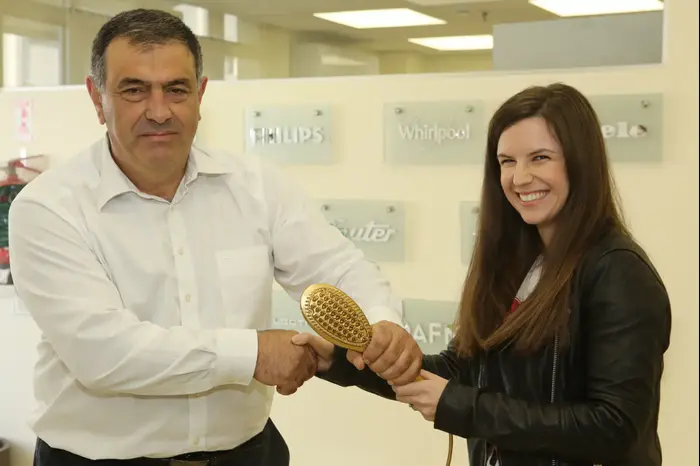 שרון רבי וזאב קלימי (יח"צ , יוני רייף)