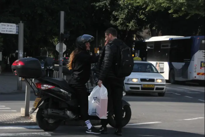 רונה לי שמעון (ניר פקין) רונה לי שמעון (ניר פקין)