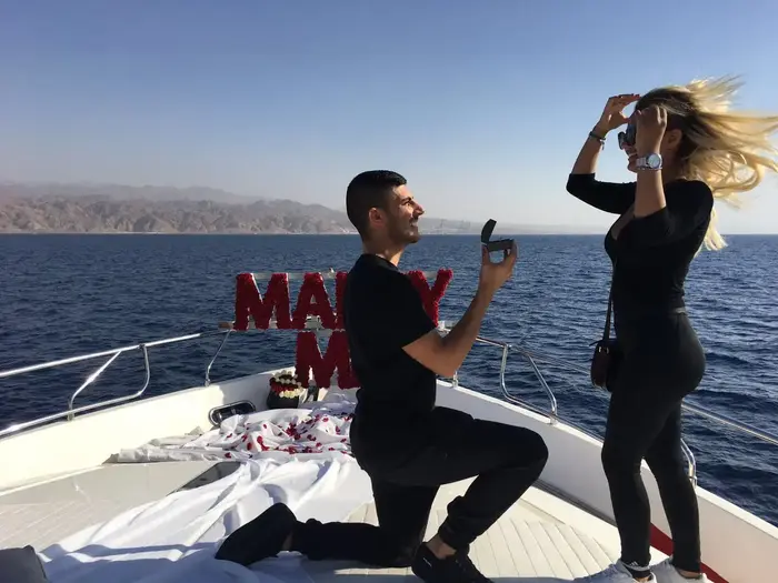 עדן בן זקן (יח"צ) עדן בן זקן (יח"צ)