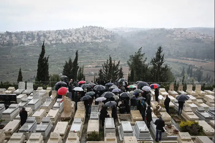 ההלוויה של דוד רובינגר בהר המנוחות בירושלים (נועם מושקוביץ)