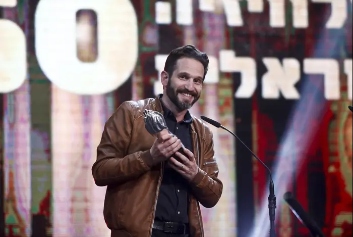 גורי אלפי בטקס פרסי הטלוויזיה (מגד גוזני)