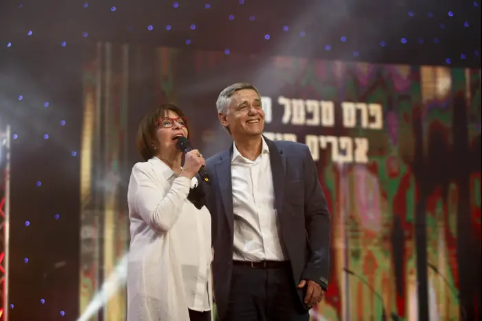 רבקה מיכאלי ואפרים סידון בטקס פרסי הטלוויזיה (מגד גוזני)