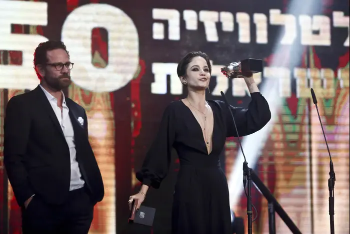 בת חן סבג ומיקי ליאון בטקס פרסי הטלוויזיה (מגד גוזני)