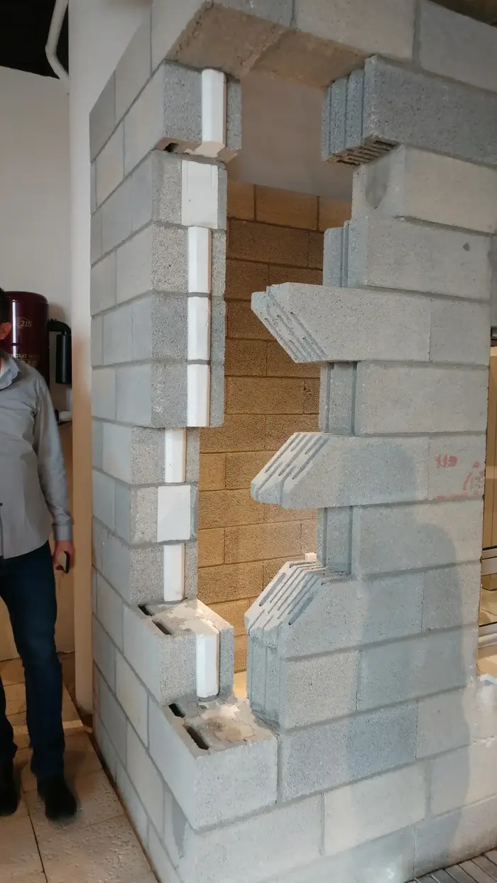 הבית השקוף מרכז הבנייה הישראלי (יח"צ , אדם שי) הבית השקוף מרכז הבנייה הישראלי (יח"צ , אדם שי)