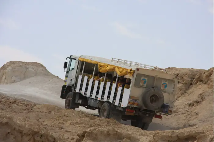 מסע יציאת מצרים משאיות, רמי גלבוע (ניר בן טובים , רמי גלבוע)