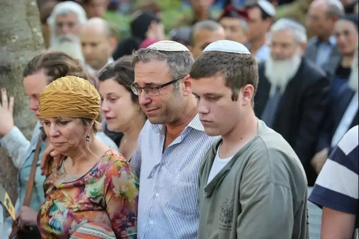 הלוויתו של אלחי טהרלב בהר הרצל, 6 באפריל 2017 (נועם מושקוביץ) הלוויתו של אלחי טהרלב בהר הרצל, 6 באפריל 2017 (נועם מושקוביץ)
