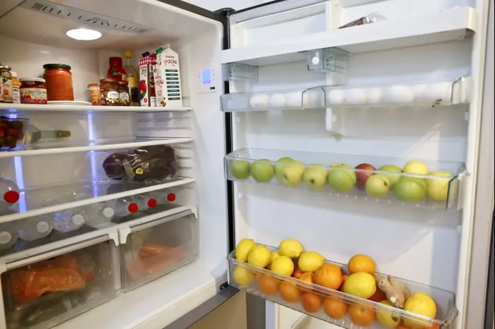 דירה שכורה בתל אביב של אם ובתה (מגד גוזני)