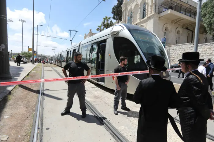 פיגוע דקירה ברכת הקלה בירושלים 14 באפריל 2017 (רויטרס) פיגוע דקירה ברכת הקלה בירושלים 14 באפריל 2017 (רויטרס)
