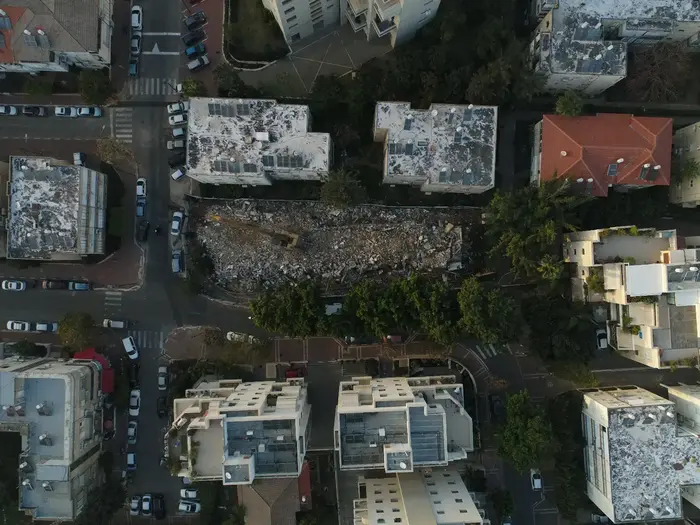 תמ"א 38 פרויקט קק"ל פרויקט קקל גבעתיים נדלן נדל"ן הריסה ובנייה (יח"צ , סקיילנס)