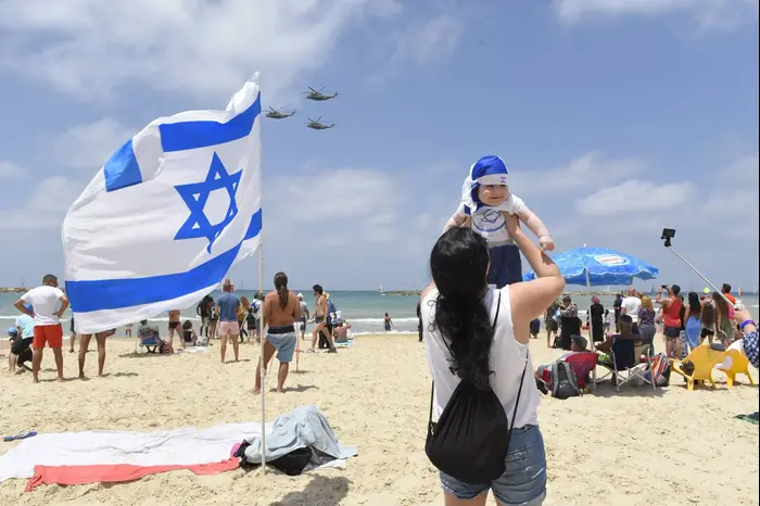 המטס בתל אביב, 2 במאי 2017 (ראובן קסטרו) המטס בתל אביב, 2 במאי 2017 (ראובן קסטרו)