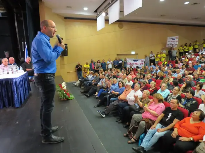 אבי ניסנקורן לקראת הבחירות לראשות ההסתדרות (מערכת וואלה! NEWS) אבי ניסנקורן לקראת הבחירות לראשות ההסתדרות (מערכת וואלה! NEWS)