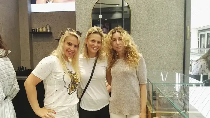 בת אל גינדי, שגית, קרן בראז (יח"צ , רונית מטיאס) בת אל גינדי, שגית, קרן בראז (יח"צ , רונית מטיאס)