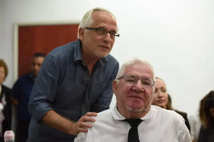סיכומים בתיק של יגאל סרנה בית משפט השלום, תל אביב 18 במאי 2017 (ניב אהרונסון) סיכומים בתיק של יגאל סרנה בית משפט השלום, תל אביב 18 במאי 2017 (ניב אהרונסון)
