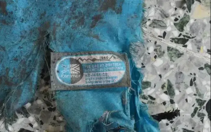 זירת הפיגוע מחוץ לאולם בעיר מנצ'סטר, בריטניה, מאי 2017 (צילום מסך , ניו יורק טיימס) זירת הפיגוע מחוץ לאולם בעיר מנצ'סטר, בריטניה, מאי 2017 (צילום מסך , ניו יורק טיימס)