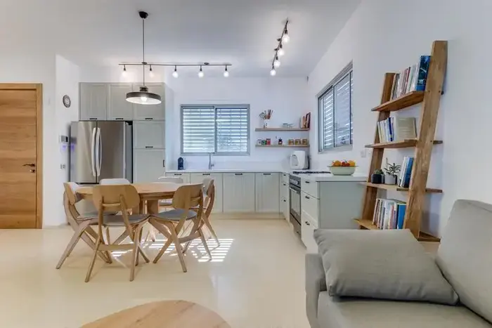 יחידות דיור במושב במרכז הארץ (בנין ודיור , ליאור טייטלר) יחידות דיור במושב במרכז הארץ (בנין ודיור , ליאור טייטלר)